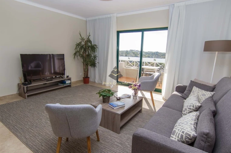 Apartamento T1 para Venda em Estômbar e Parchal Foto 6