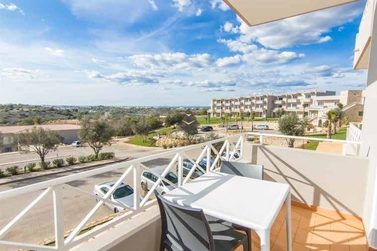 Apartamento T1 para Venda em Estômbar e Parchal Foto 2