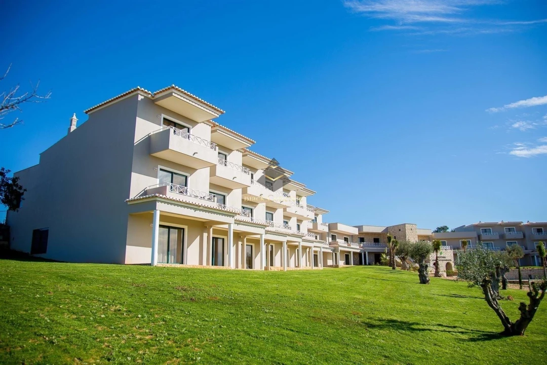 Apartamento T1 para Venda em Estômbar e Parchal Foto 14