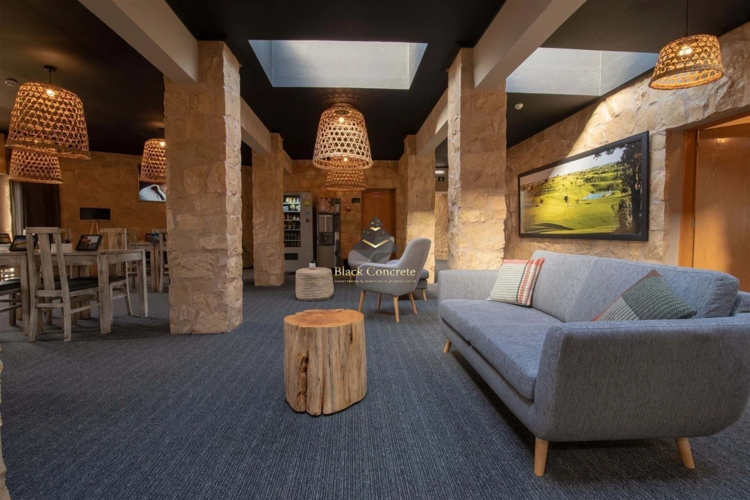 Apartamento T1 para Venda em Estômbar e Parchal Foto 16