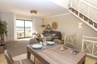 Apartamento T1 para Venda em Estômbar e Parchal