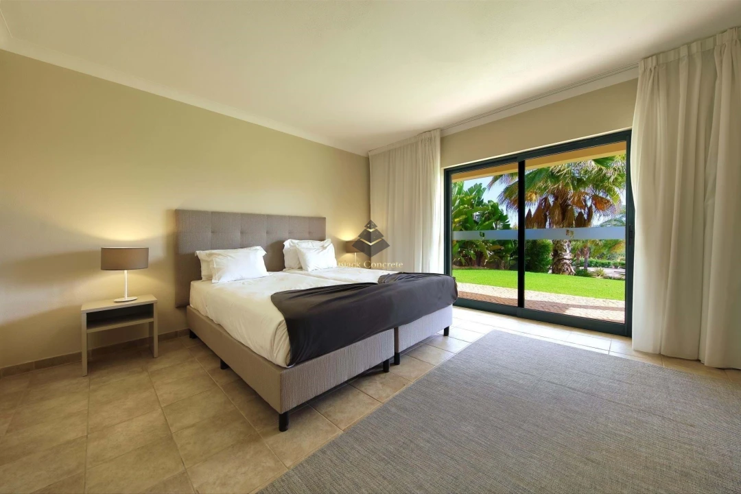 Apartamento T1 para Venda em Estômbar e Parchal Foto 9