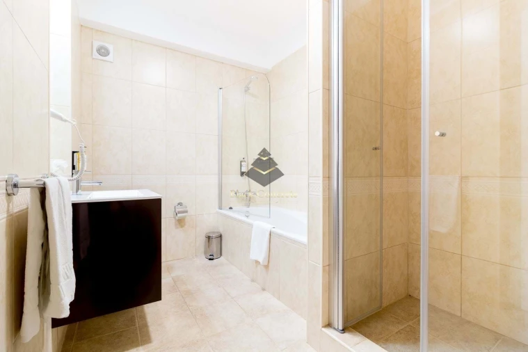 Apartamento T2 para Venda em Estômbar e Parchal Foto 11