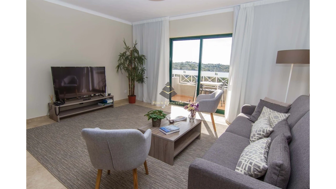 Apartamento T1 para Venda em Estômbar e Parchal Foto 6