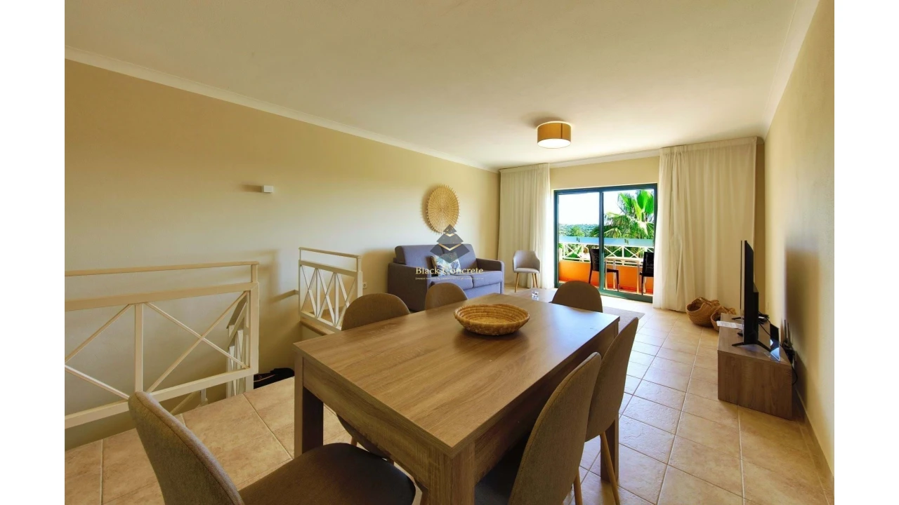 Apartamento T1 para Venda em Estômbar e Parchal Foto 7