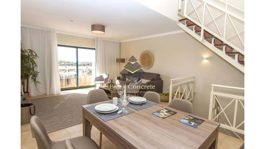 Apartamento T1 para Venda em Estômbar e Parchal Foto 4