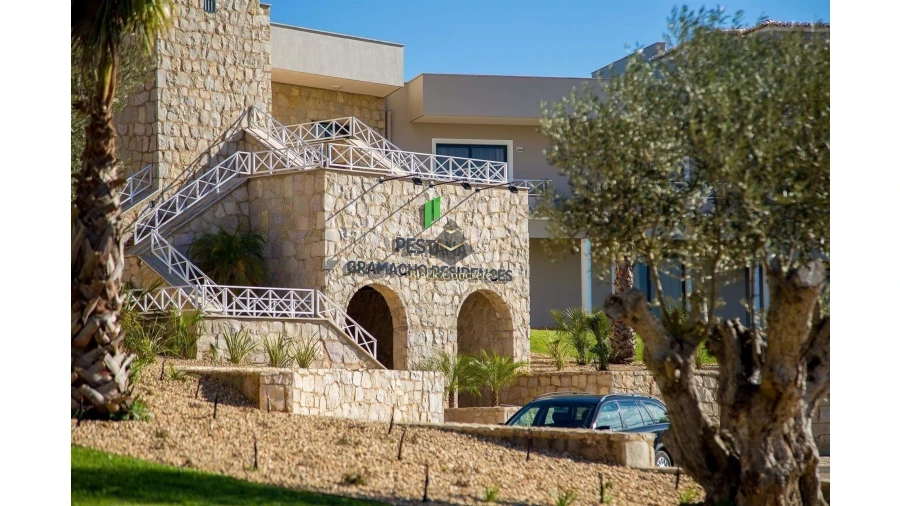 Apartamento T1 para Venda em Estômbar e Parchal Foto 15