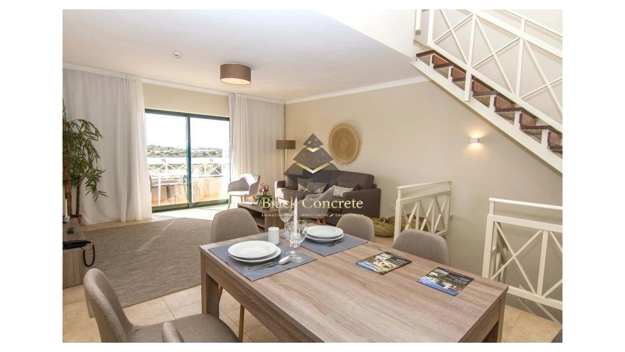 Apartamento T1 para Venda em Estômbar e Parchal Foto 4