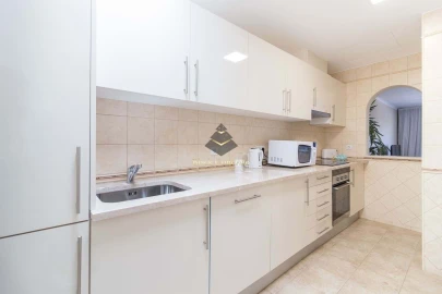 Apartamento T2 para Venda em Estômbar e Parchal