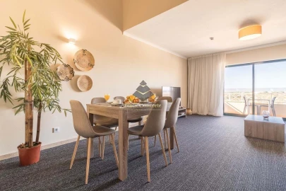 Apartamento T2 para Venda em Estômbar e Parchal