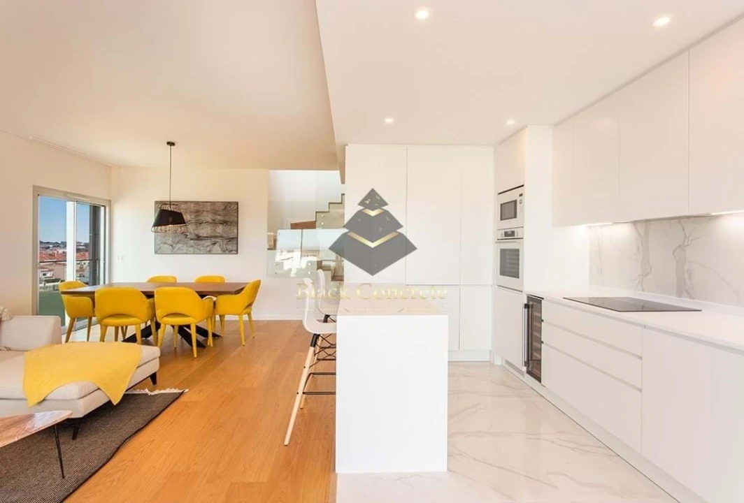 Apartamento T3 para Venda em Alcochete Foto 7