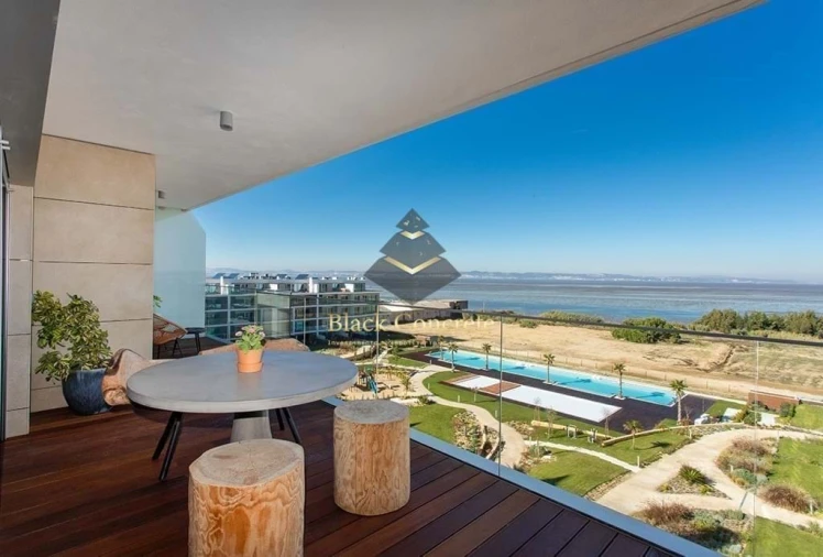 Apartamento T3 para Venda em Alcochete Foto 4