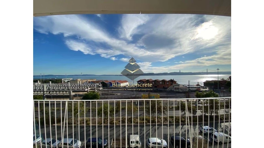 Apartamento T5 para Venda em Misericórdia Foto 2