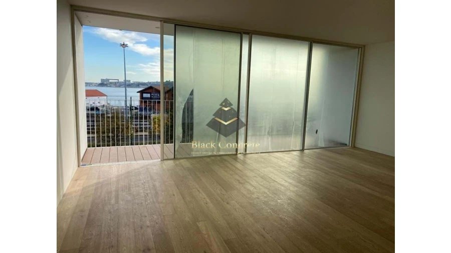 Apartamento T5 para Venda em Misericórdia Foto 3