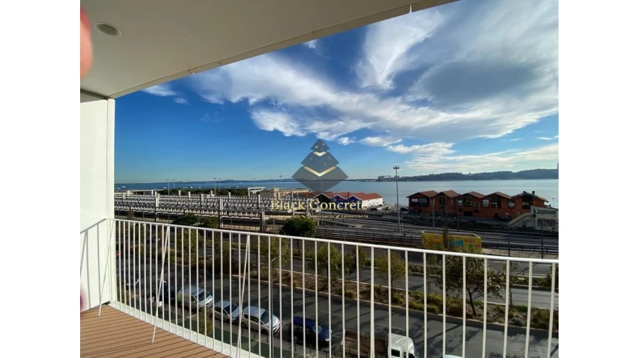 Apartamento T5 para Venda em Misericórdia Foto 4