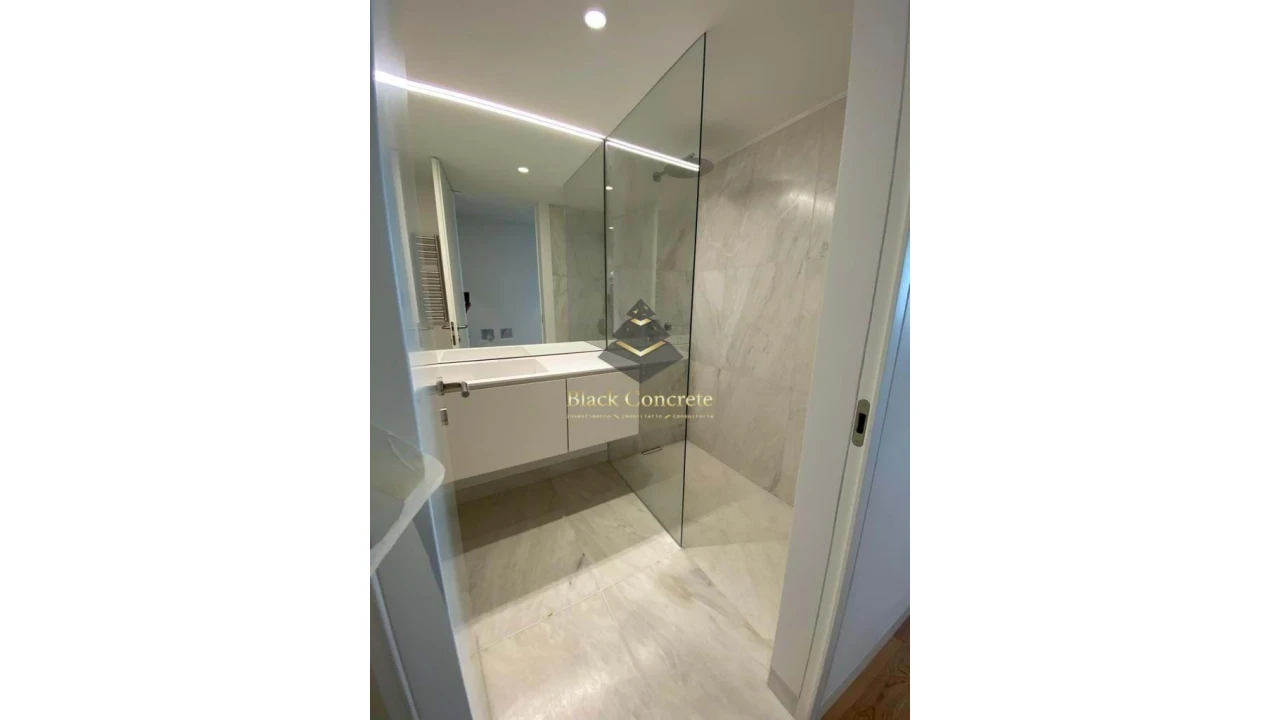 Apartamento T5 para Venda em Misericórdia Foto 19