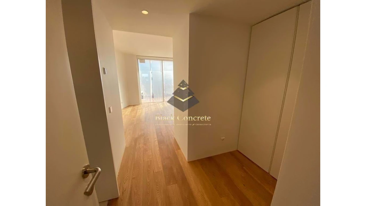 Apartamento T5 para Venda em Misericórdia Foto 13