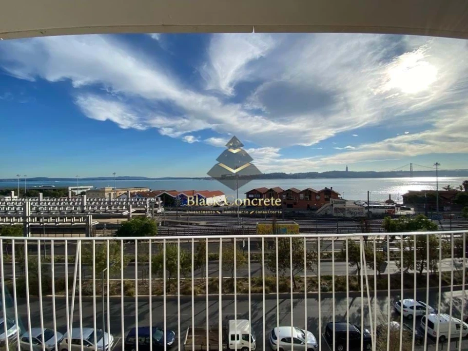 Apartamento T6 para Venda em Misericórdia Foto 2