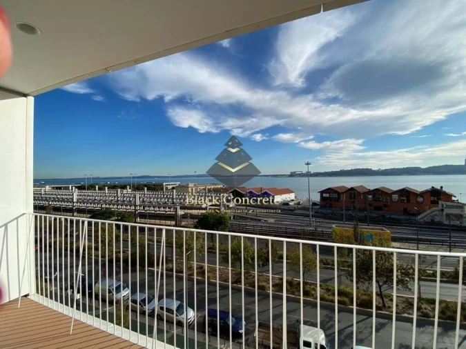 Apartamento T6 para Venda em Misericórdia Foto 4