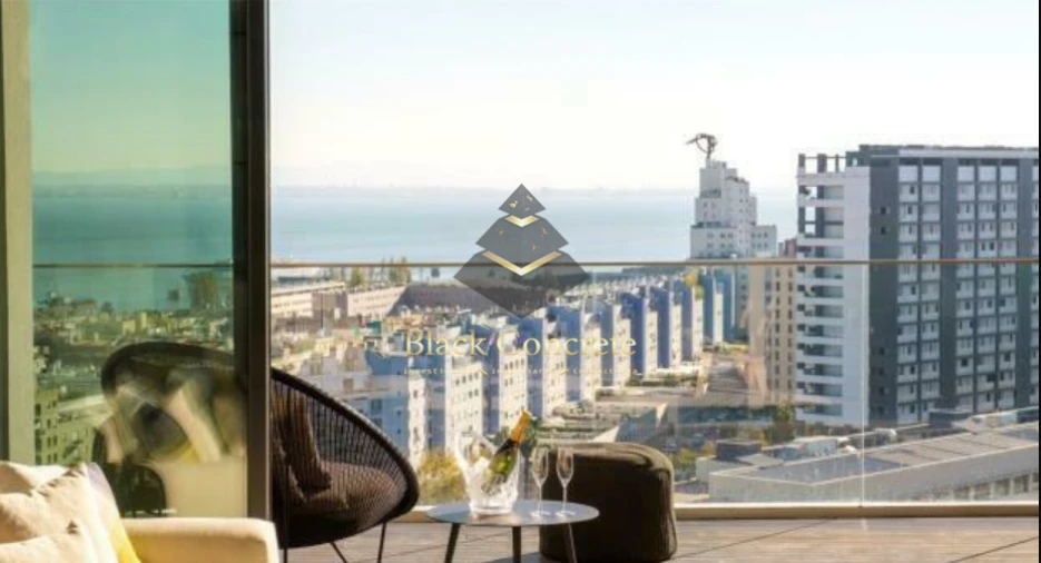 Apartamento T4 para Venda em Olivais Foto 8