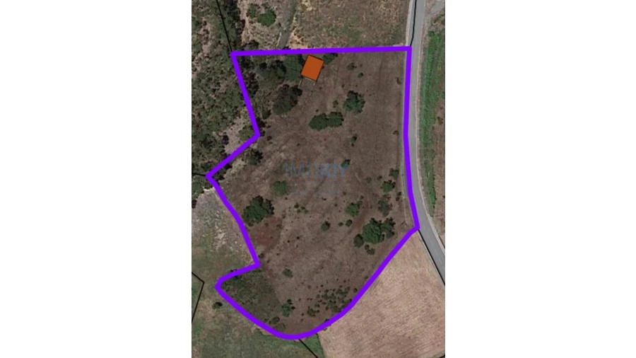 Terreno Misto para Venda em Alferce Foto 13