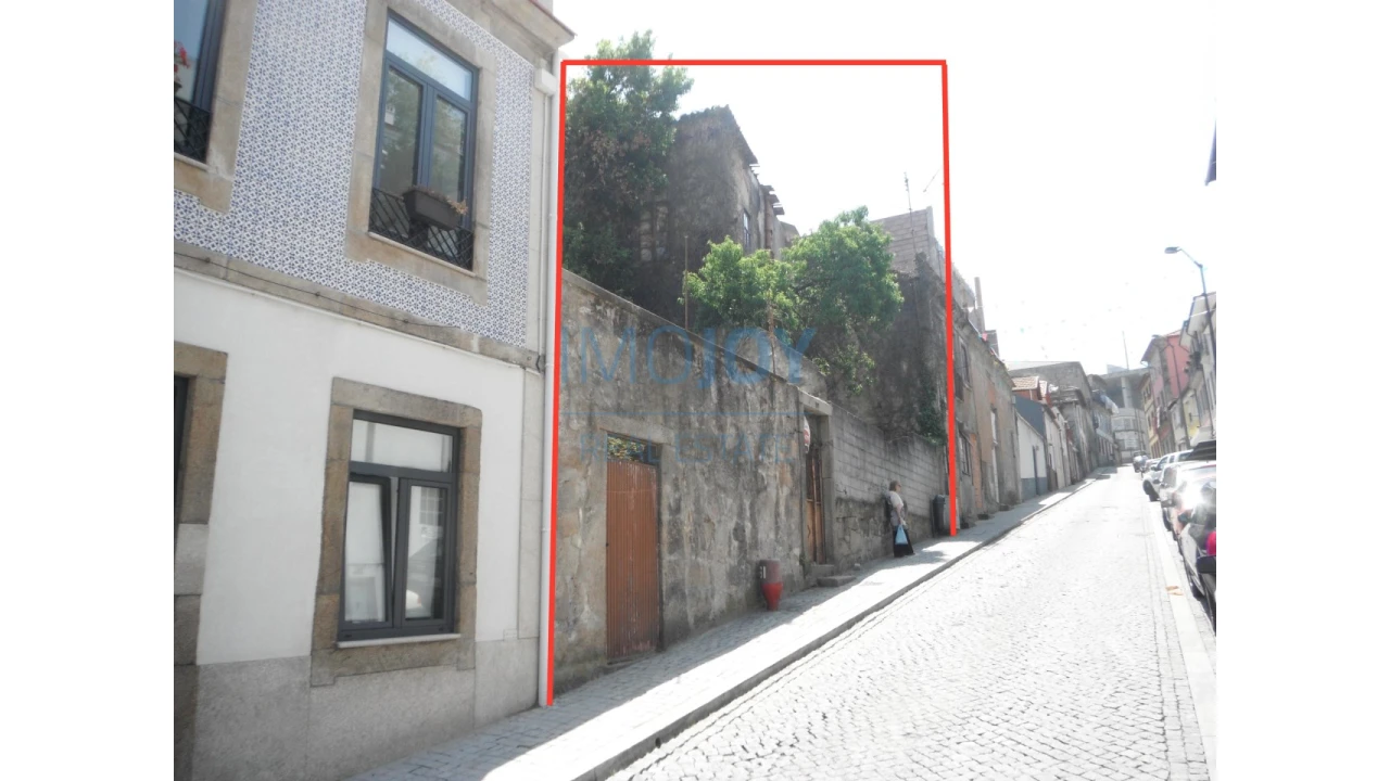 Prédio para Venda em Santa Marinha e São Pedro da Afurada Foto 1