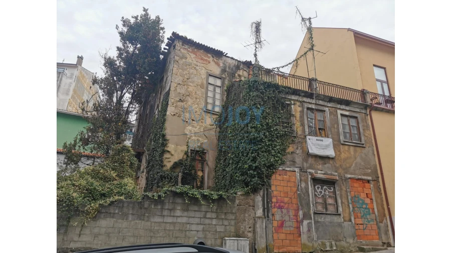 Prédio para Venda em Santa Marinha e São Pedro da Afurada Foto 2