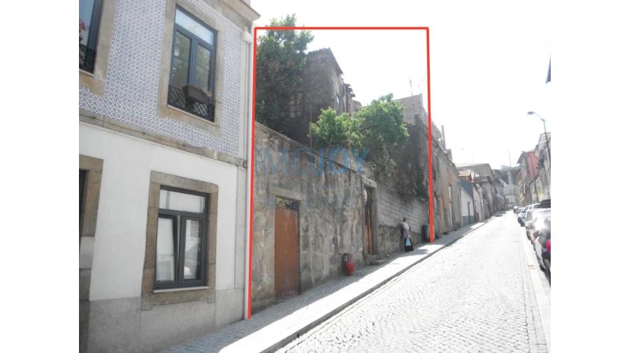 Prédio para Venda em Santa Marinha e São Pedro da Afurada Foto 1