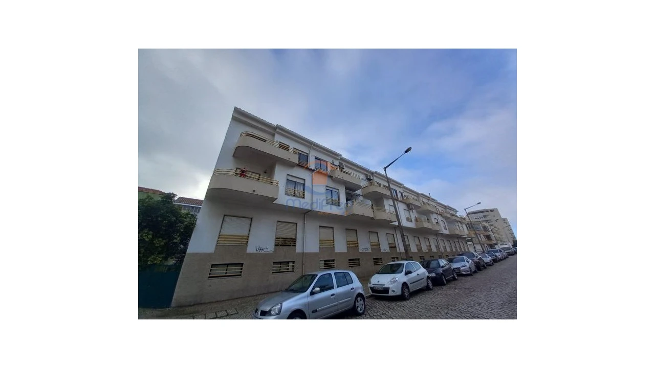 Apartamento T3 para Venda em Costa da Caparica Foto 1