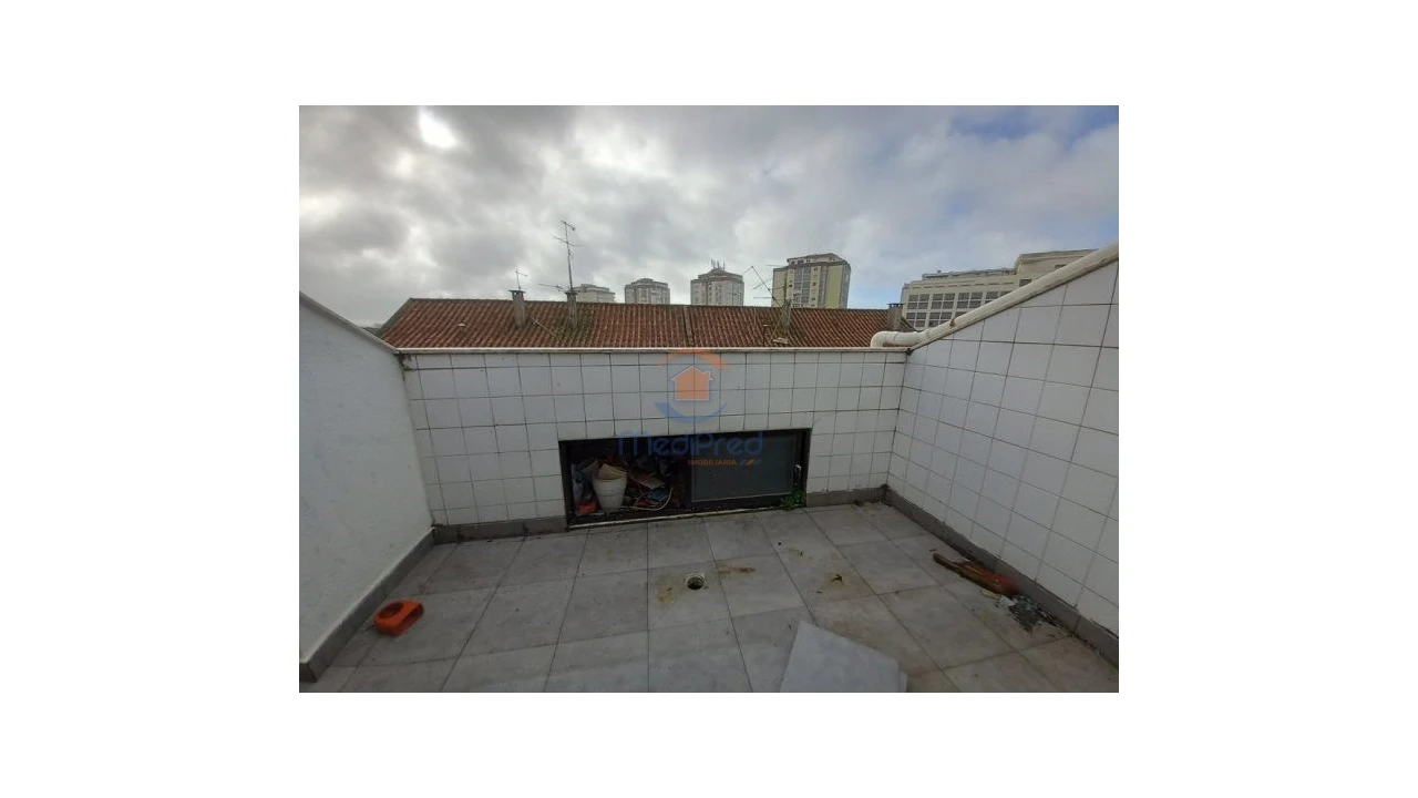 Apartamento T3 para Venda em Costa da Caparica Foto 24