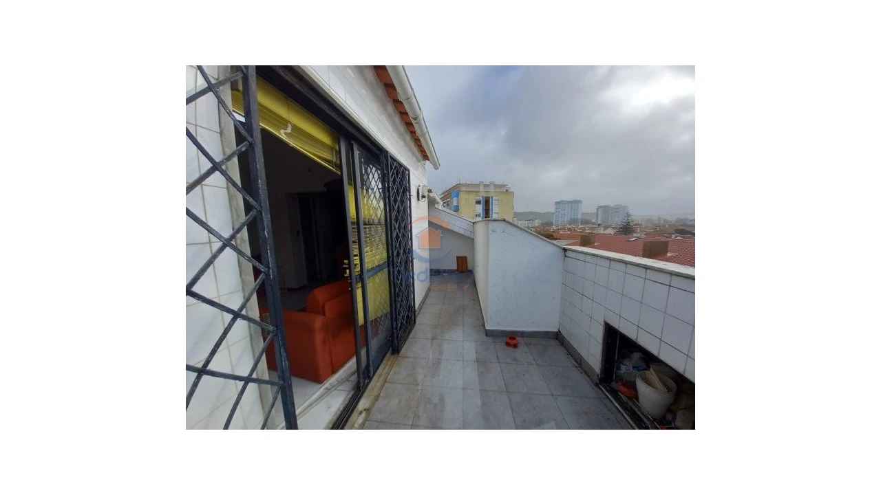 Apartamento T3 para Venda em Costa da Caparica Foto 26