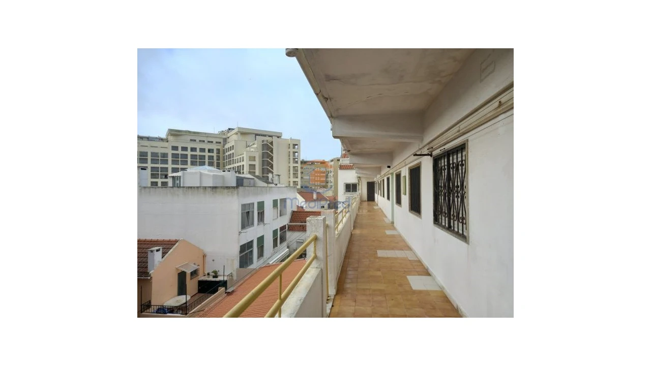 Apartamento T3 para Venda em Costa da Caparica Foto 33