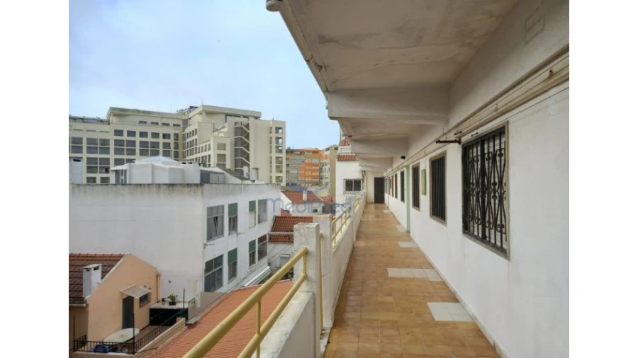 Apartamento T3 para Venda em Costa da Caparica Foto 33