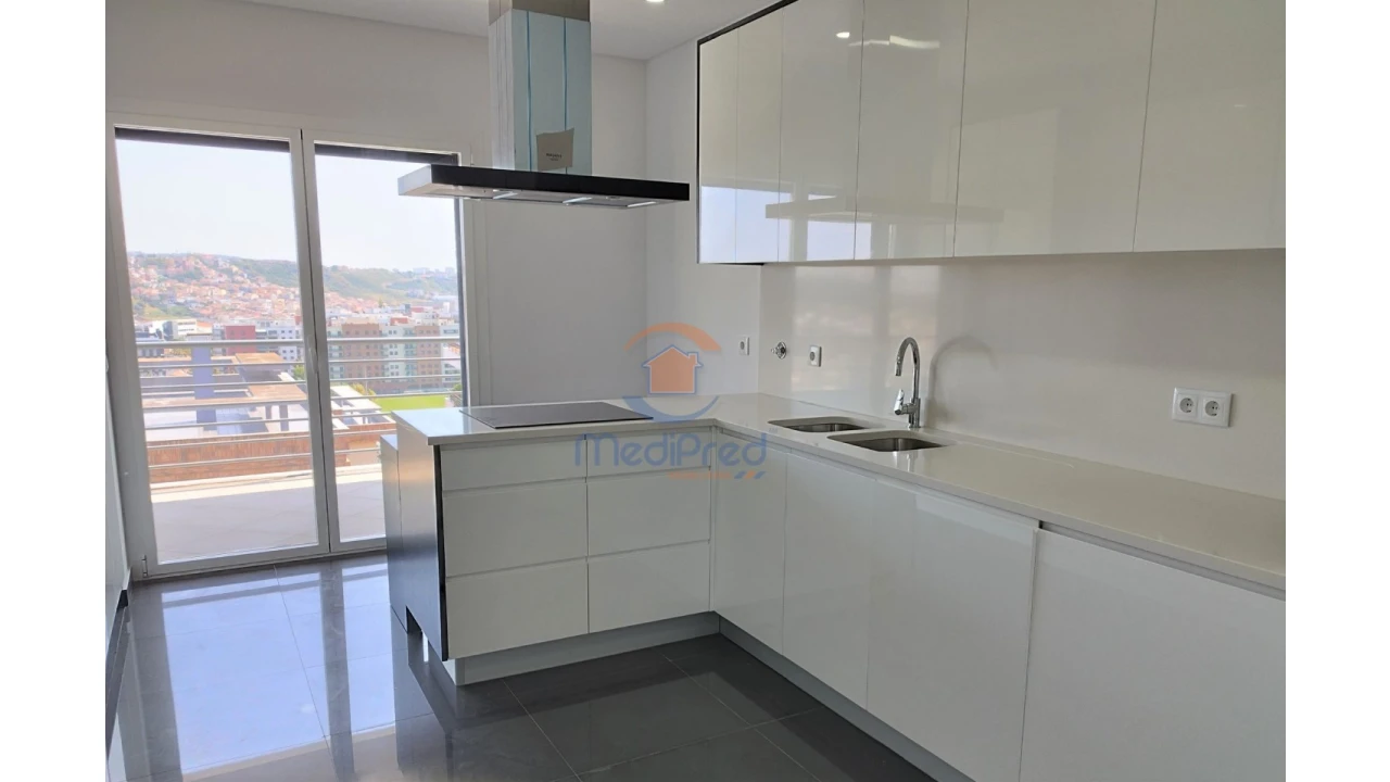 Apartamento T4 para Venda em Odivelas Foto 9