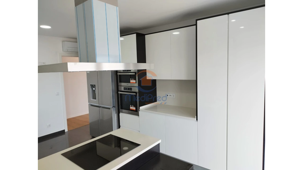 Apartamento T4 para Venda em Odivelas Foto 11