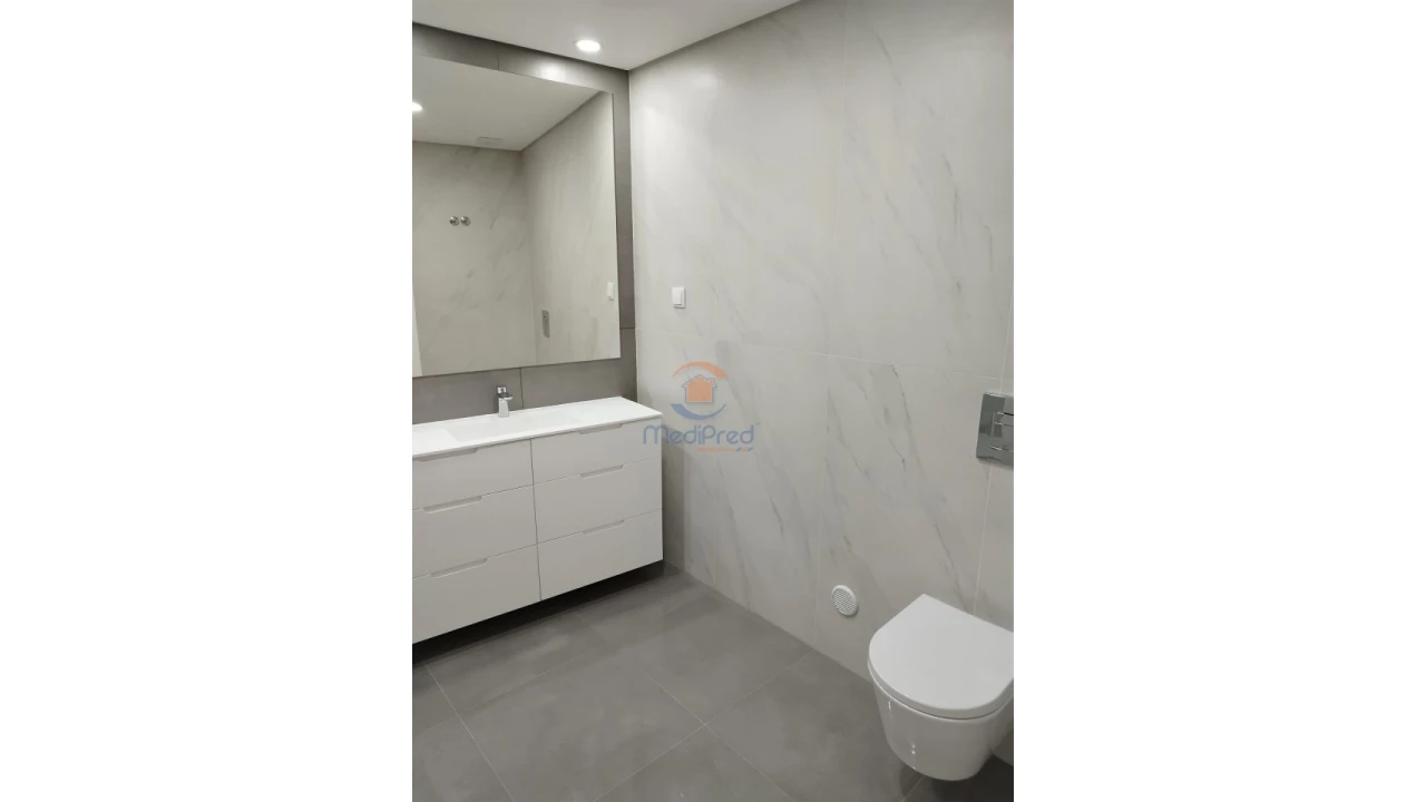Apartamento T4 para Venda em Odivelas Foto 19