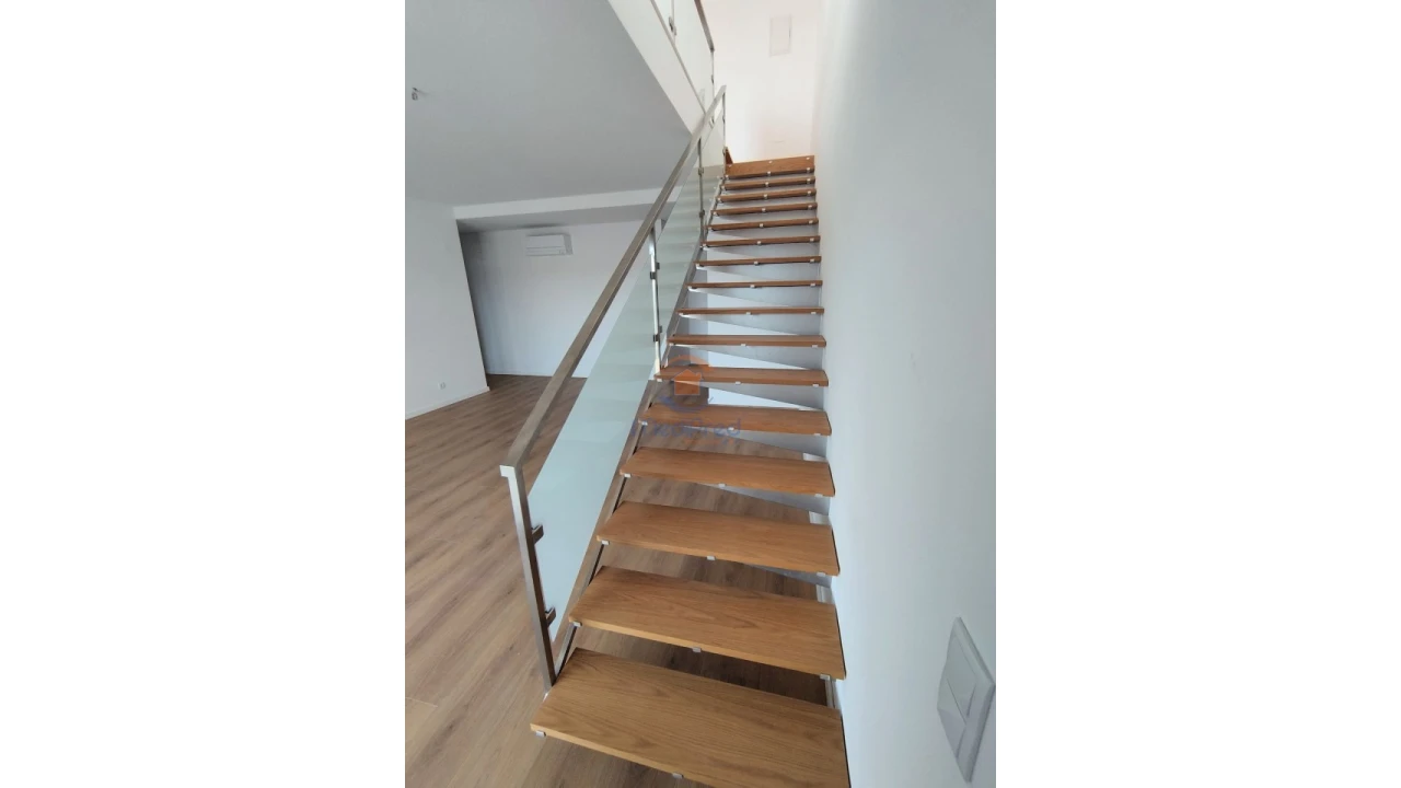 Apartamento T4 para Venda em Odivelas Foto 30