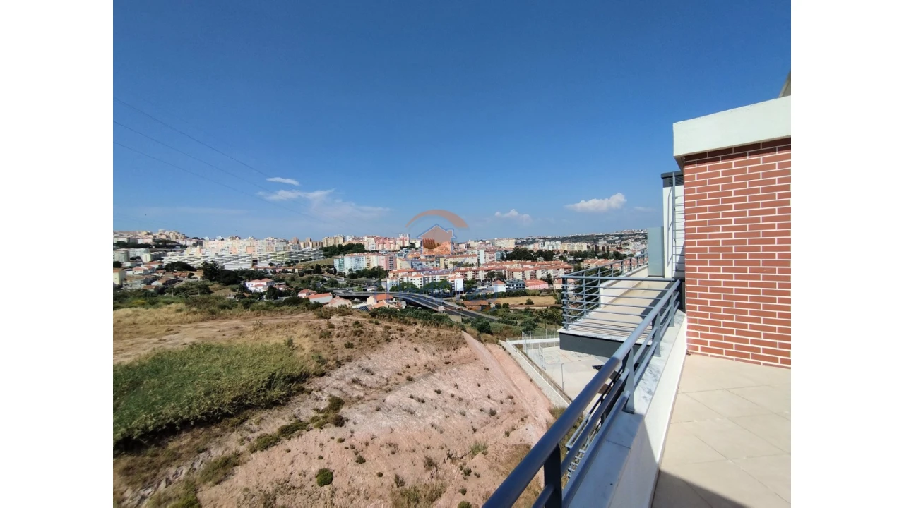 Apartamento T4 para Venda em Odivelas Foto 42