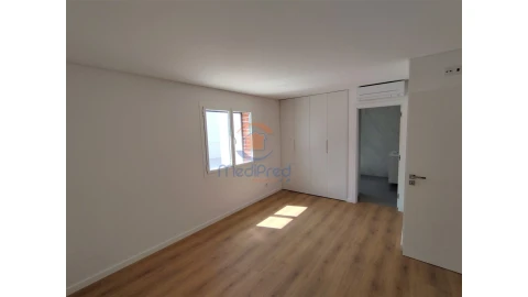 Apartamento T4 para Venda em Odivelas