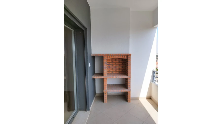 Apartamento T4 para Venda em Odivelas Foto 5