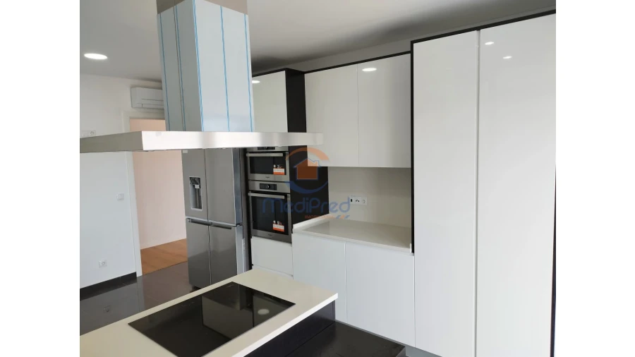 Apartamento T4 para Venda em Odivelas Foto 11