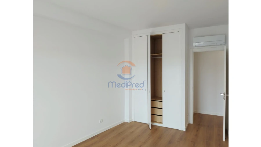 Apartamento T4 para Venda em Odivelas Foto 26
