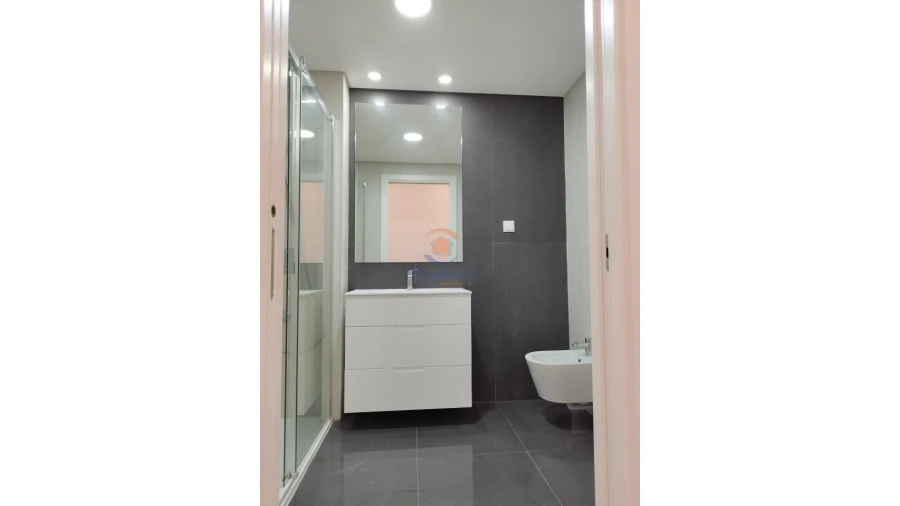 Apartamento T4 para Venda em Odivelas Foto 27