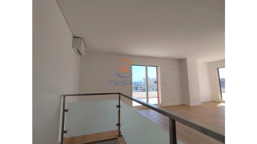 Apartamento T4 para Venda em Odivelas Foto 31
