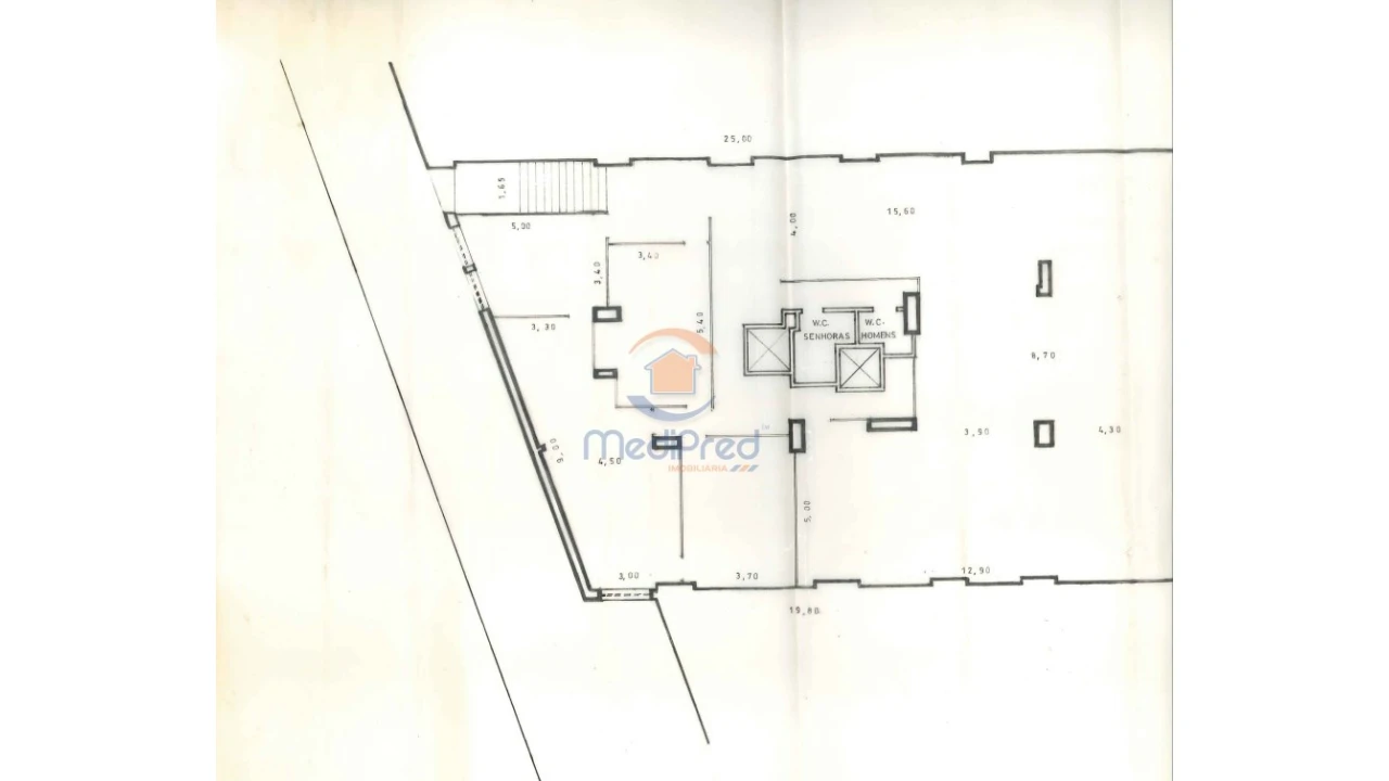 Loja para Venda em Pontinha e Famões Foto 15