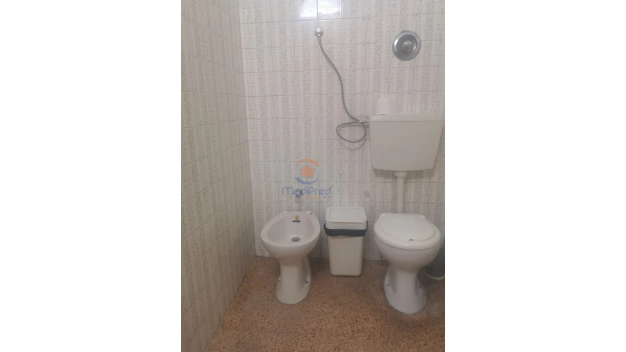 Loja para Venda em Pontinha e Famões Foto 14