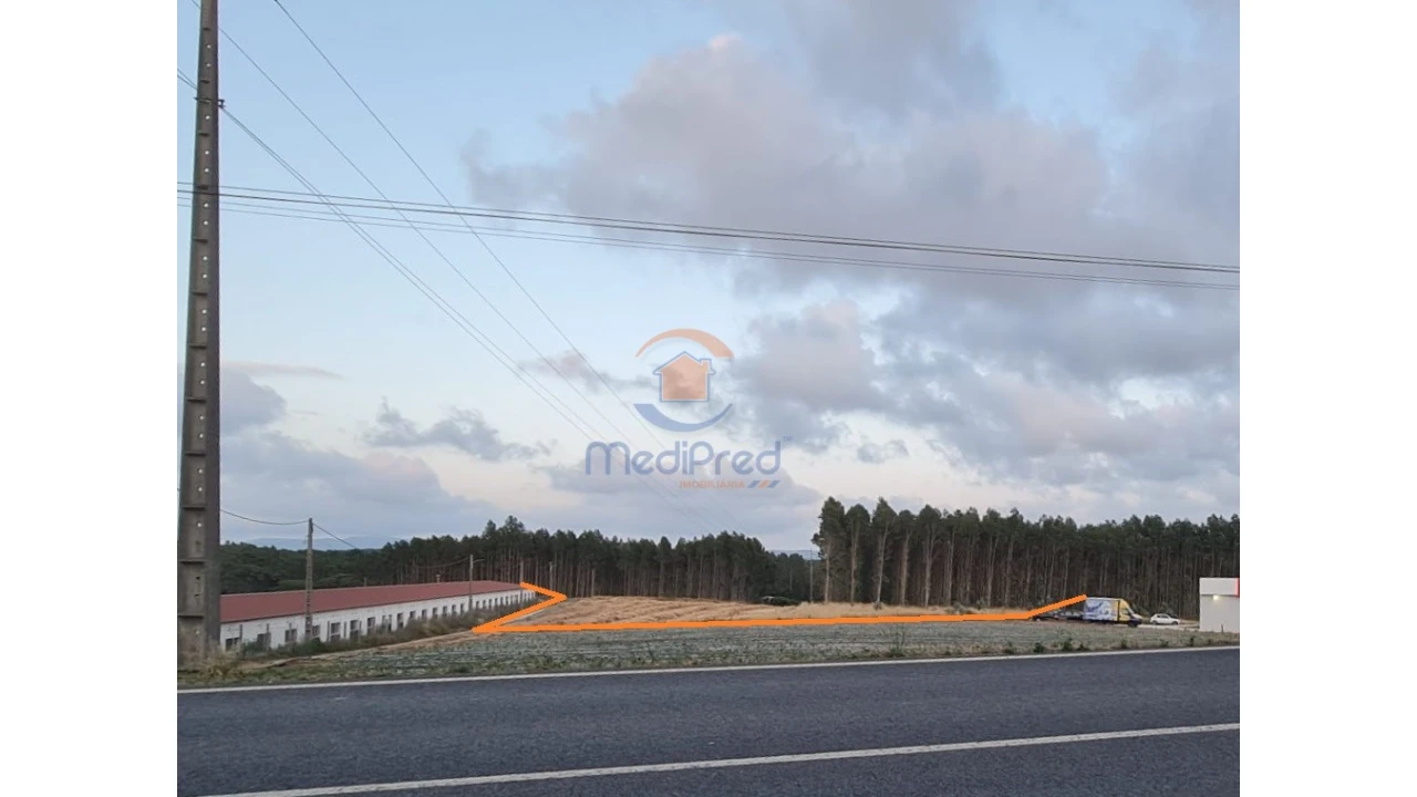 Terreno Comércio / Armazém para Venda em Campelos e Outeiro da Cabeça Foto 1