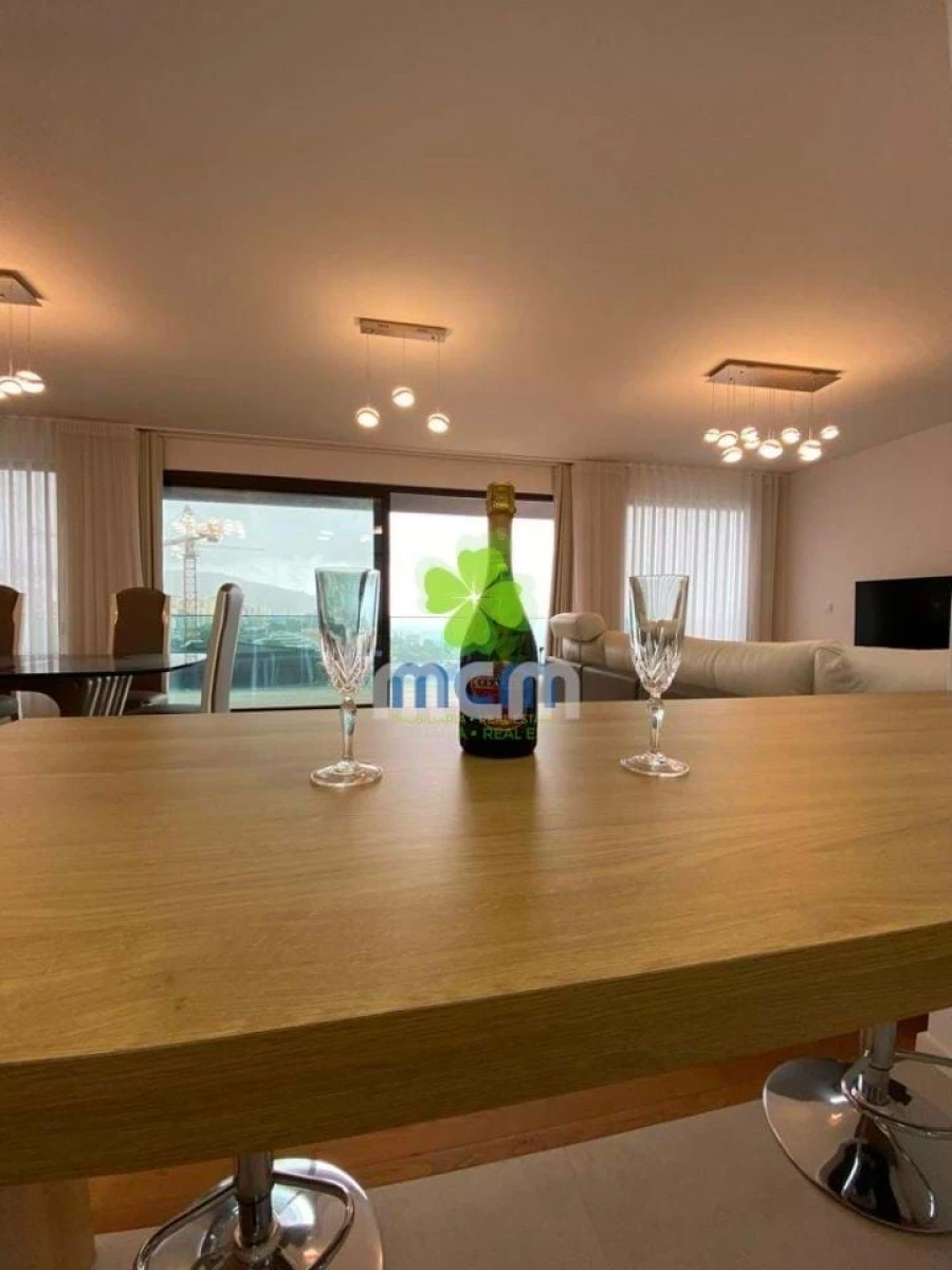 Apartamento T3 para Venda em São Martinho Foto 1