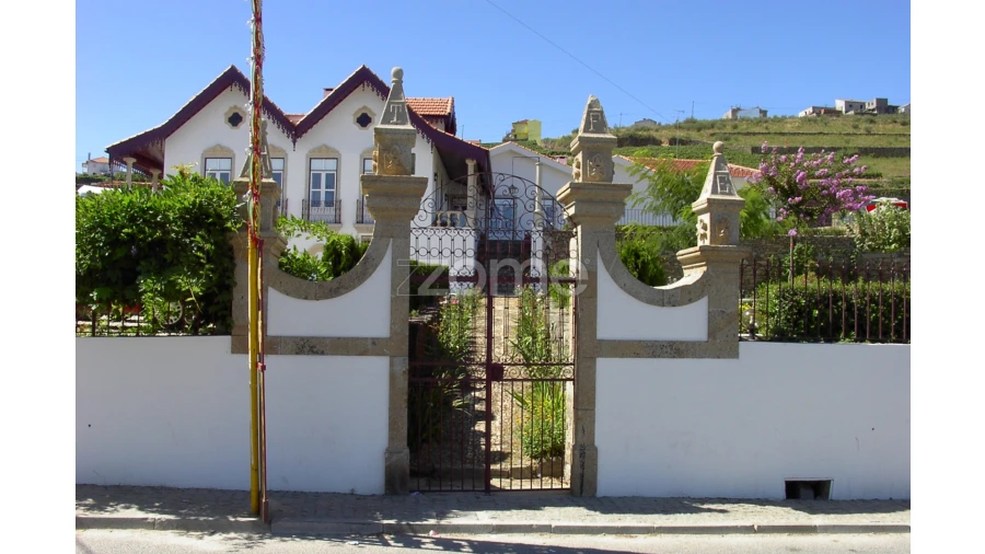 Quinta T10 para Venda em Ervedosa do Douro Foto 1
