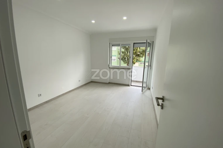 Prédio para Venda em Agualva e Mira-Sintra Foto 7